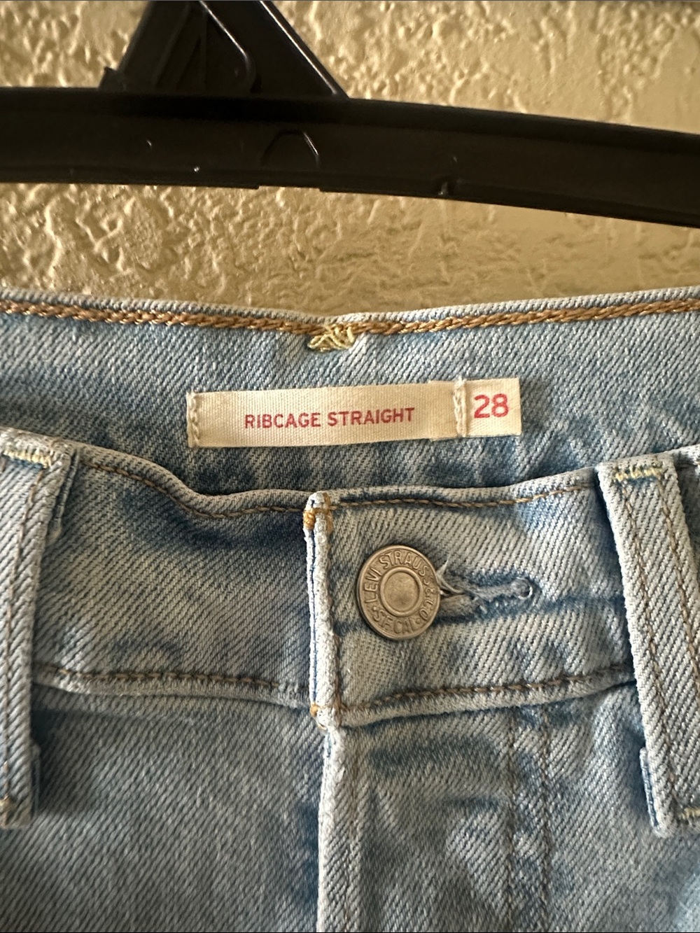 Women's Straight Jeans in Light Blue Wash - Picture 2 of 4